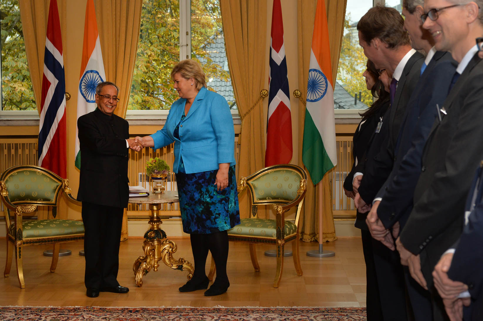 The President of India, Shri Pranab Mukherjee along with his delegation calling on the Prime Minster of Norway at Oslo in Norway on October 14, 2014. 