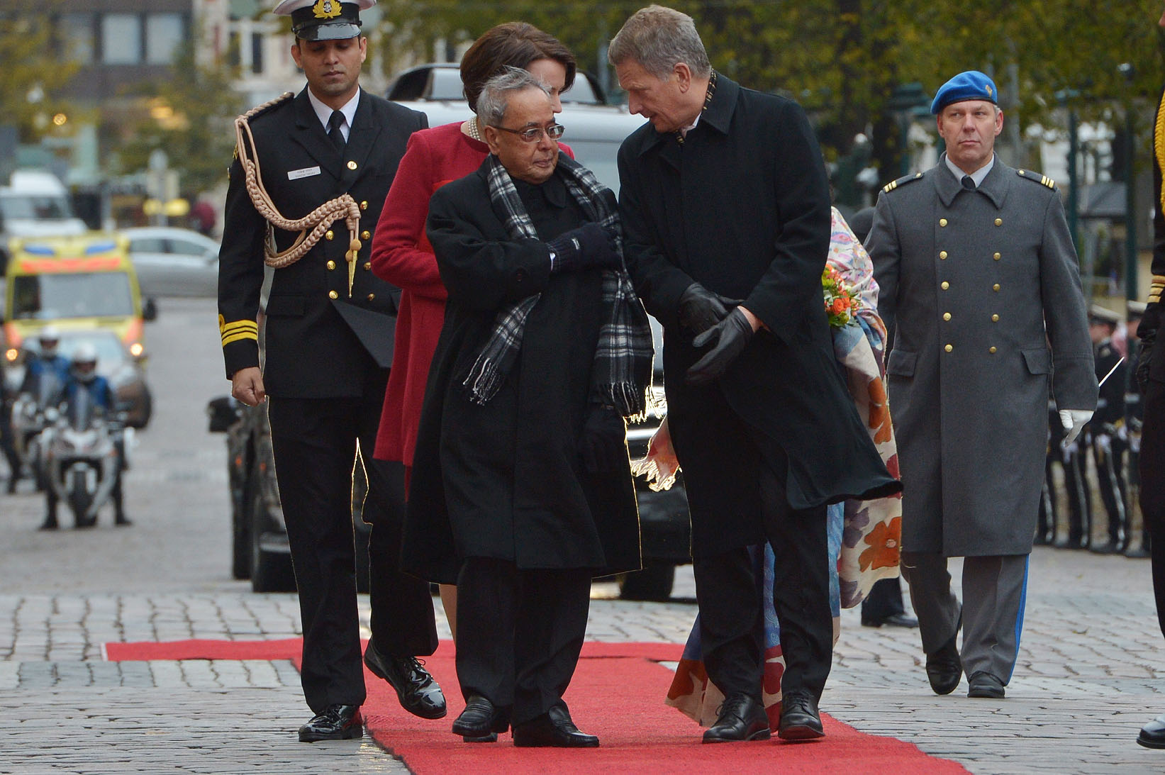 The President of India, Shri Pranab Mukherjee being received by the President of Finland, H.E. Mr. Sauli Niinisto on his Ceremonial Reception at the Presidential Palace in Helsinki, Finland on October 15, 2014. 