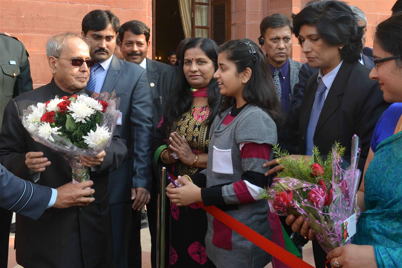 The President of India, Shri Pranab Mukherjee meeting with the People of all walks of life on the occasion of New Year at Rashtrapati Bhavan on January 1, 2016. 