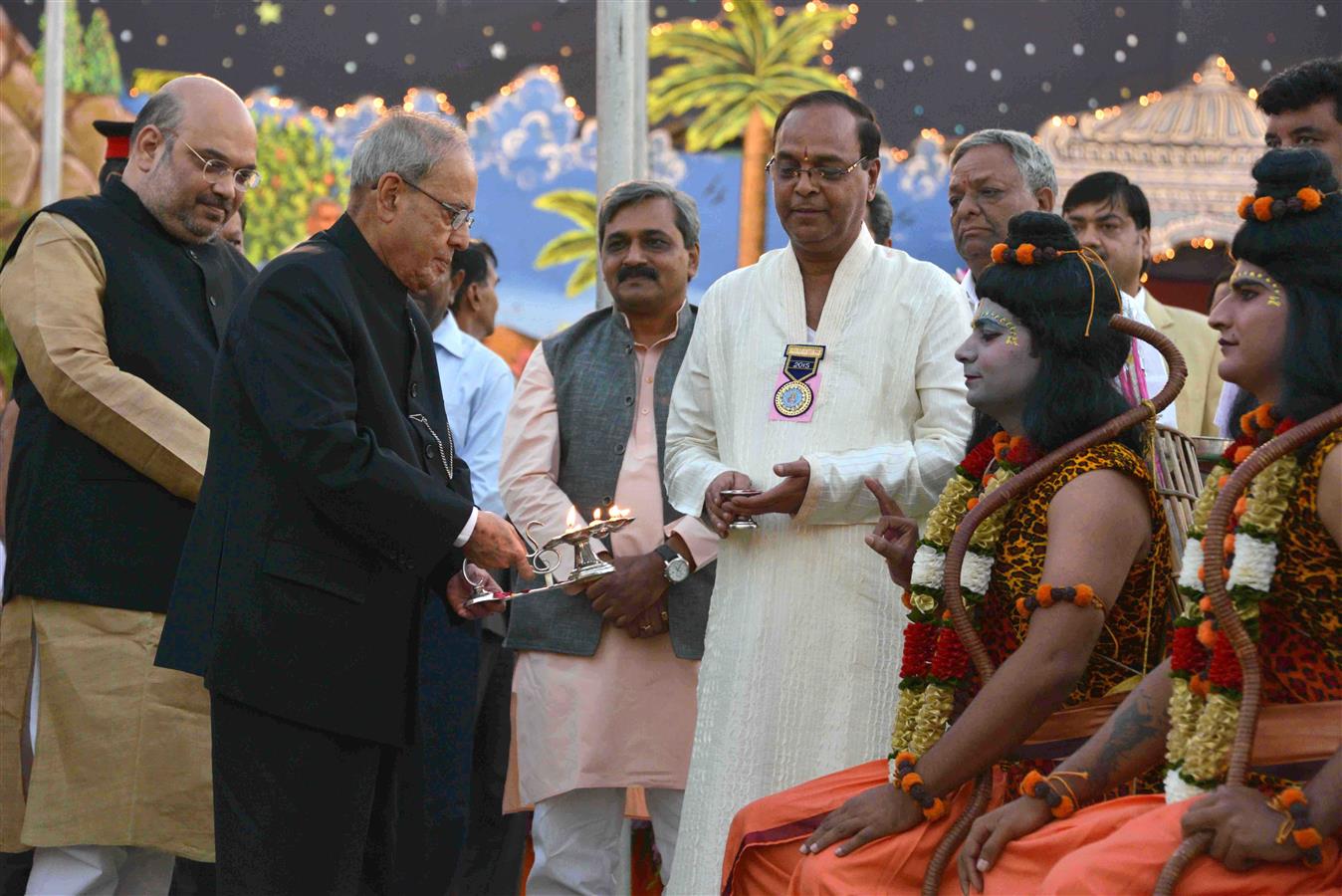 The President of India, Shri Pranab Mukherjee during the Dussehra Festival of Shri Dharmic Ram Leela Samiti at Subhash Maidan in New Delhi on October 22, 2015.