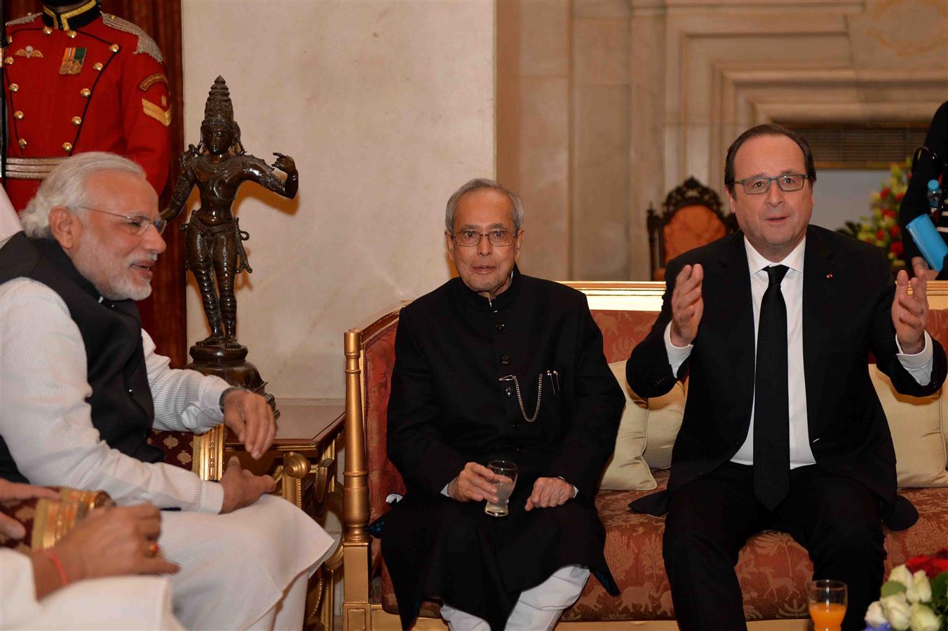 The President of India, Shri Pranab Mukherjee at the Banquet in Honour of the President of the French Republic H.E. Mr. Francois Hollande at Rashtrapati Bhavan on January 25, 2016. 