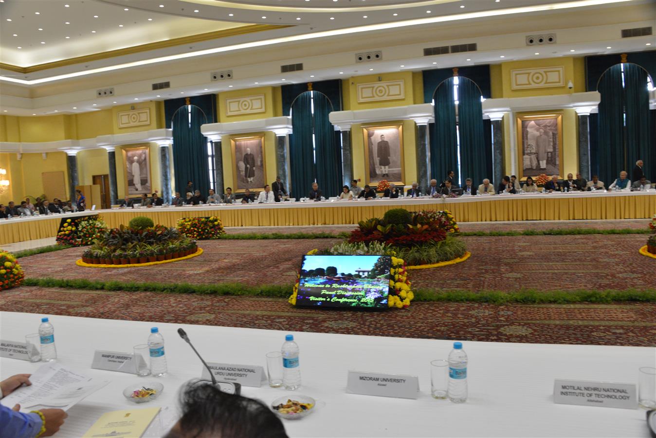 Interactive session between Industry-Academia during First-ever three-day Visitor’s Conference at Rashtrapati Bhavan on November 5, 2015.