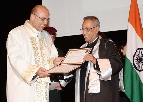 The President of India, Shri Pranab Mukherjee being conferred the Honorary Doctorate by the Rector of the University of Istanbul, Prof. Dr. Yunus Soylet at Istanbul in Turkey on October 5, 2013.