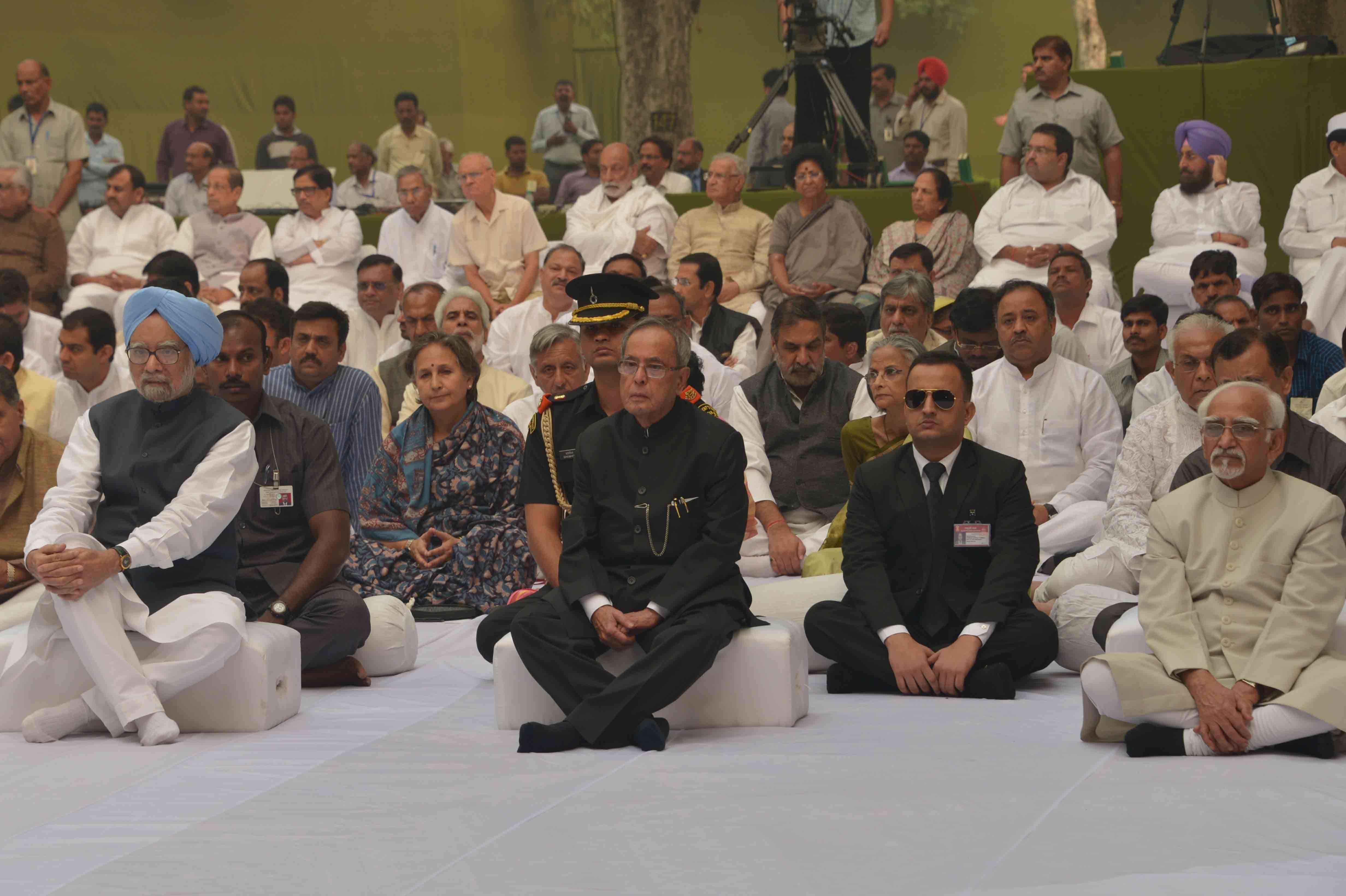 The President of India, Shri Pranab Mukherjee attending a vocal recital by Smt Sudha Raghuraman being organized on the Occasion of 30th Death Anniversary of the Former Prime Minister of India, Late Smt. Indira Gandhi at New Delhi on October 31, 2014. 