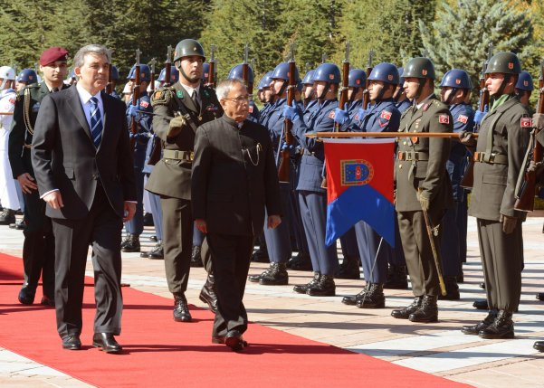 The President of India, Shri Pranab Mukherjee inspecting the Guard of Honour presented to his at the Ceremonial Reception at Presidential Palace at Ankara in Turkey on October 7, 2013. Also seen is the President of Turkey, H.E. Mr. Abdullah Gul.