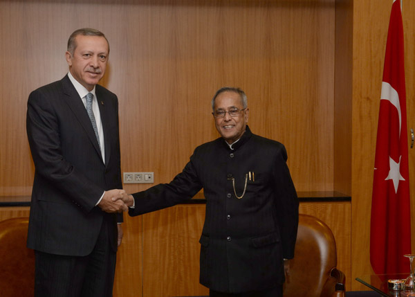 The Prime Minister of Turkey, H.E. Mr. Recep Tayyip Erdogan calling on the President of India, Shri Pranab Mukherjee at Ankara in Turkey on October 7, 2013.