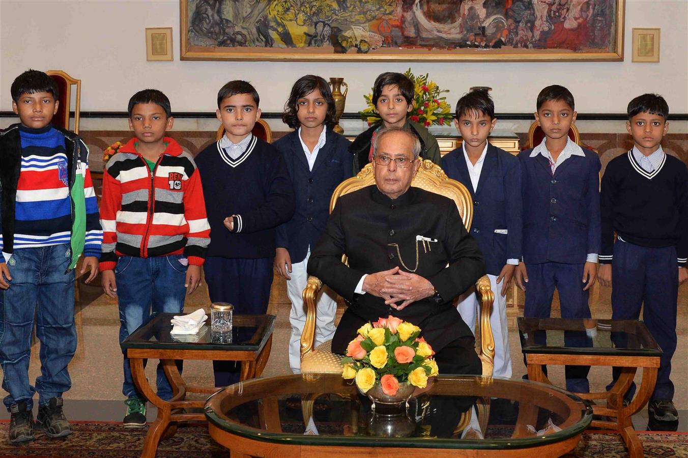 The President of India, Shri Pranab Mukherjee with the students and staff from various school/institutions on the occasion of Children’s Day at Rashtrapati Bhavan on November 14, 2015.