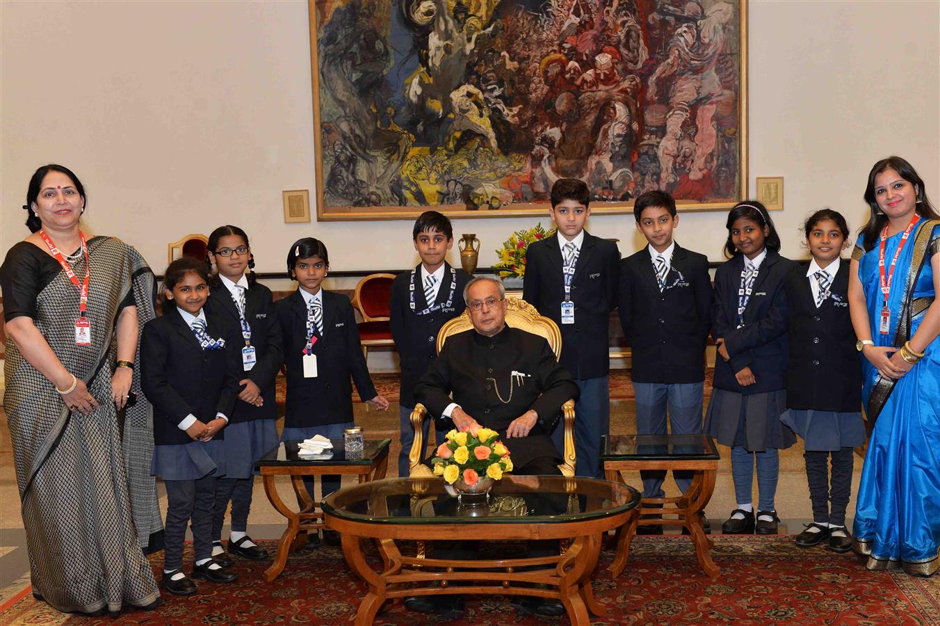 The President of India, Shri Pranab Mukherjee with the students and staff from various school/institutions on the occasion of Children’s Day at Rashtrapati Bhavan on November 14, 2015.