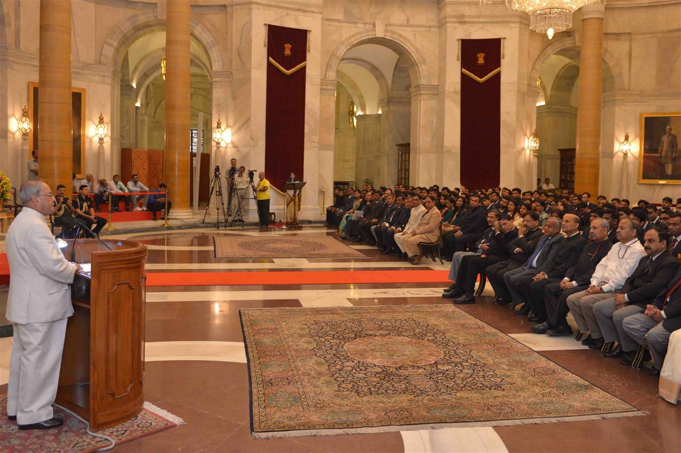 The President of India, Shri Pranab Mukherjee meeting the Probationary Officers of IRTS, IRPS, IRAS, IRSSE, IRSS and IRSEE of Indian Railway Services at Rashtrapati Bhavan on September 22, 2016. 