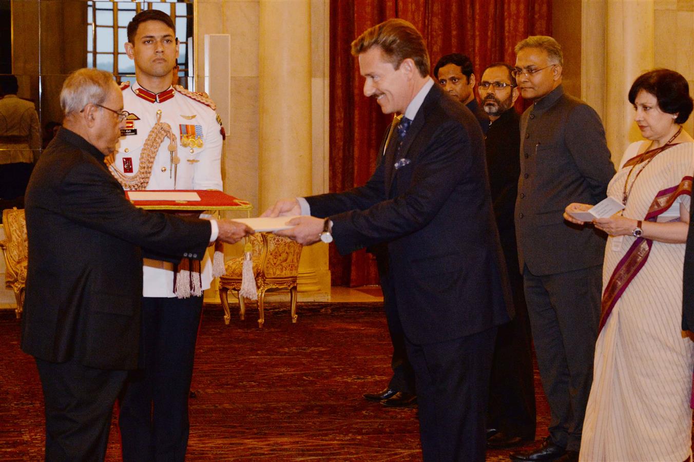 The Ambassador of Switzerland, H.E. Mr. Andreras Baum presenting his credential to the President of India, Shri Pranab Mukherjee, at Rashtrapati Bhavan on September 26, 2016. 