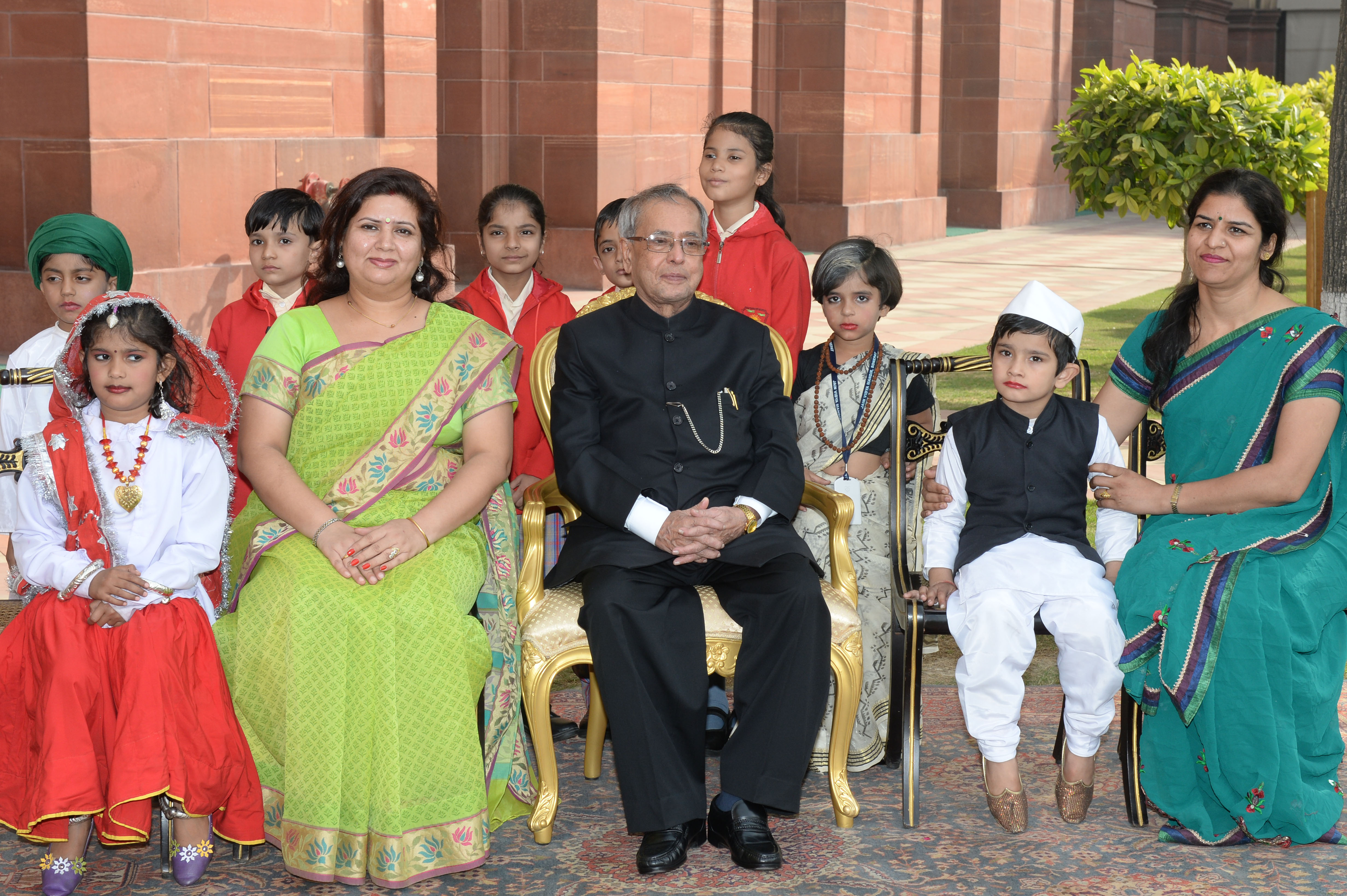 The President of India, Shri Pranab Mukherjee with the children from various organizations on the occasion of Children's Day at Rashtrapati Bhavan on November 14, 2014. 