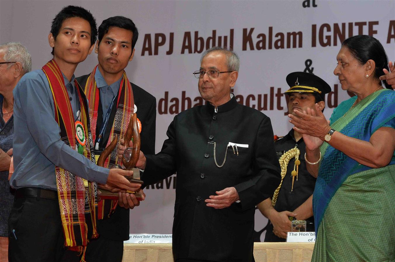 The Prsedent of India, Shri Pranab Mukherjee presentating of Dr. APJ Abdul Kalam IGNITE Awards to Creative Children at IIM, Ahmedabad in Gujarat on November 30, 2015.