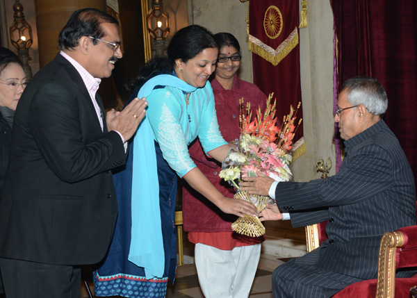 The President of India, Shri Pranab Mukherjee meeting with people of all walks of life at Rashtrapati Bhavan in New Delhi on January 1, 2014 the occasion of New Year’s day. 