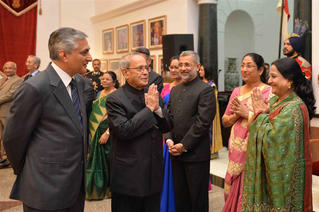 The President of India, Shri Pranab Mukherjee hosted a Dinner to the Shri Justice T.S. Thakur, Chief Justice of India and Shri Justice HL Dattu, Former Chief Justice of India at Rashtrapati Bhavan on December 3, 2015.