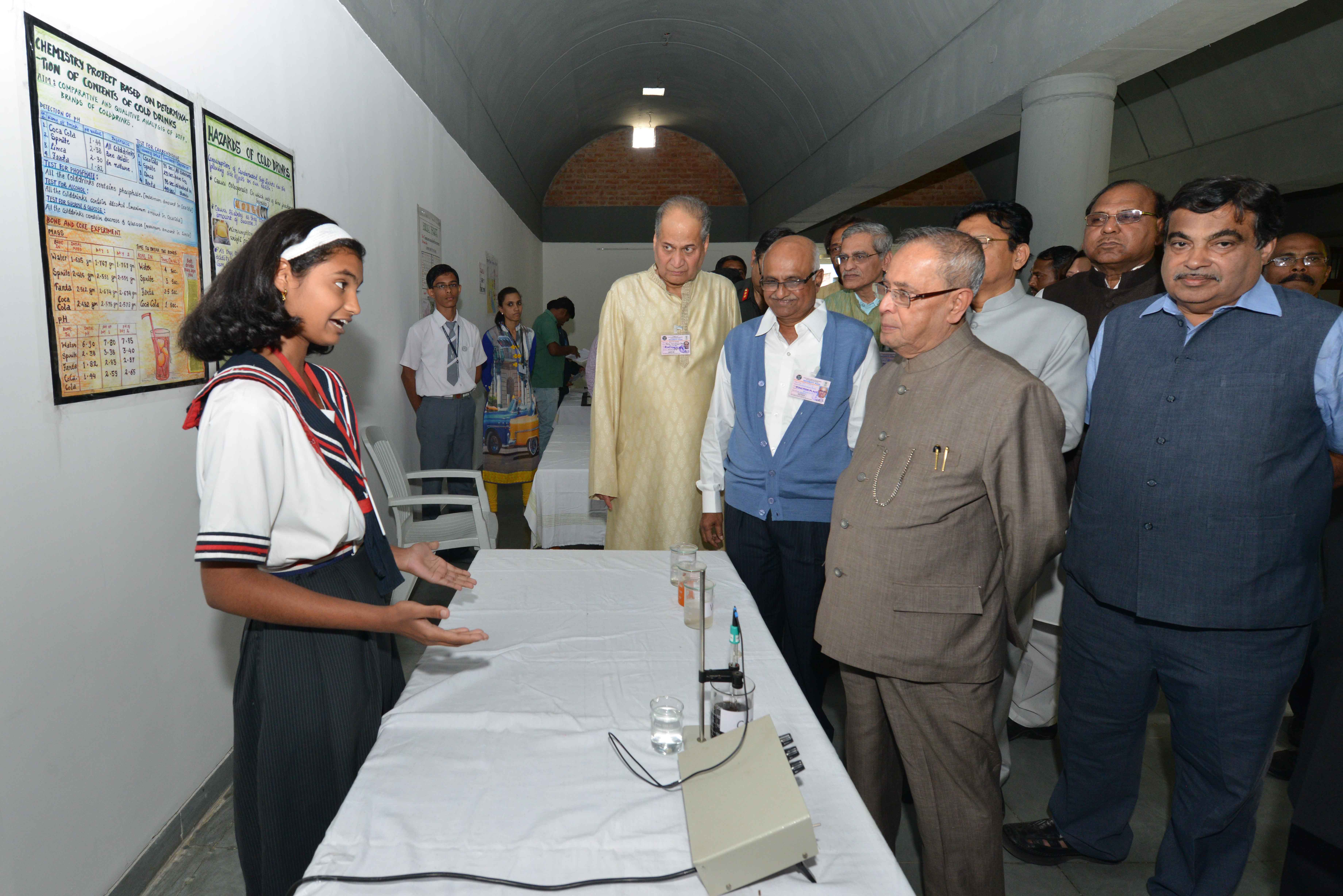 The President of India, Shri Pranab Mukherjee going around the innovation exhibition at Bajaj Science Centre at Wardha in Maharashtra on November 26, 2014. 