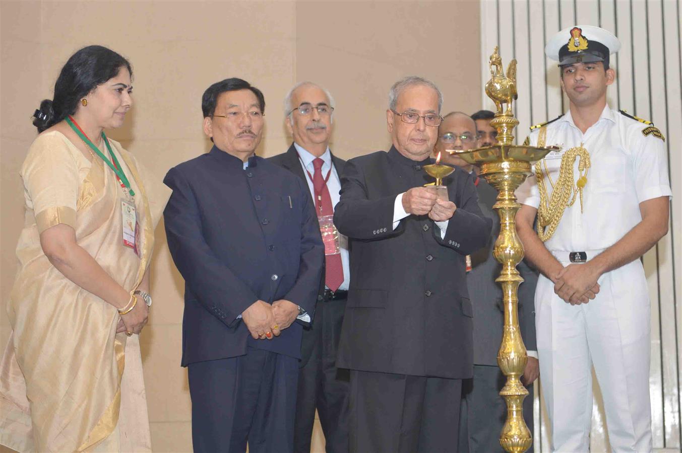 The President of India, Shri Pranab Mukherjee lighting the lamp at the inauguration of the First Edition of World Sustainable Summit organized by the Energy and Resources Institute (TERI) at Vigyan Bhavan in New Delhi on October 6, 2016. 