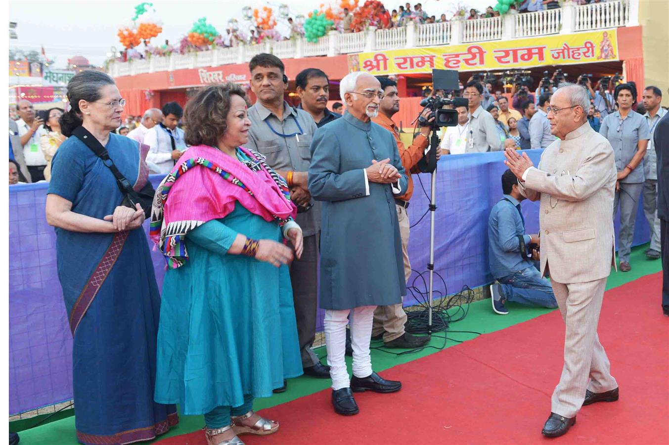 The President of India, Shri Pranab Mukherjee attending the Dussehra Festival at Shri Dharmic Leela Committee in New Delhi on October 11, 2016. 