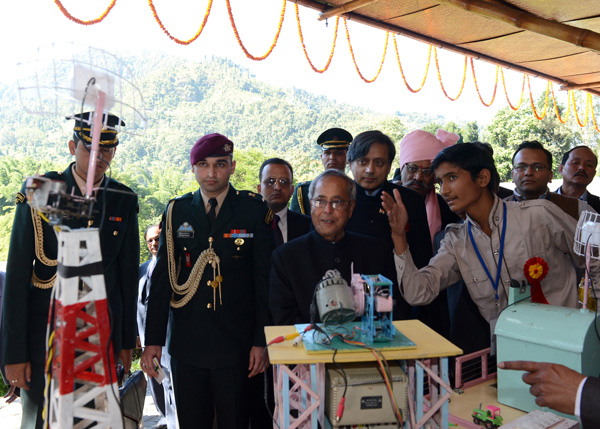 The President of India, Shri Pranab Mukherjee visiting the 40th Jawaharlal Nehru National Science, Mathematics and Environment Exhibition for Children –2013 at Gangtok in Sikkim on November 11, 2013 on the occasion of National Education Day.