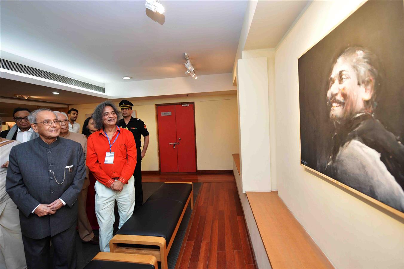 The President of India, Shri Pranab Mukherjee visiting the Exhibition of Shri Shahbuddin Ahmed organized by Ganges Art Gallery at ICCR, Kolkata in West Bengal on December 12, 2015.