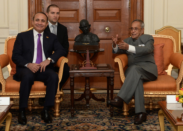 A Parliamentary Delegation from the Republic of Armenia led by the President of the National Assembly of the Republic of Armenia, H.E. Mr. Hovik Abrahamyan meeting the President of India, Shri Pranab Mukherjee at Rashtrapati Bhavan in New Delhi on Decemb