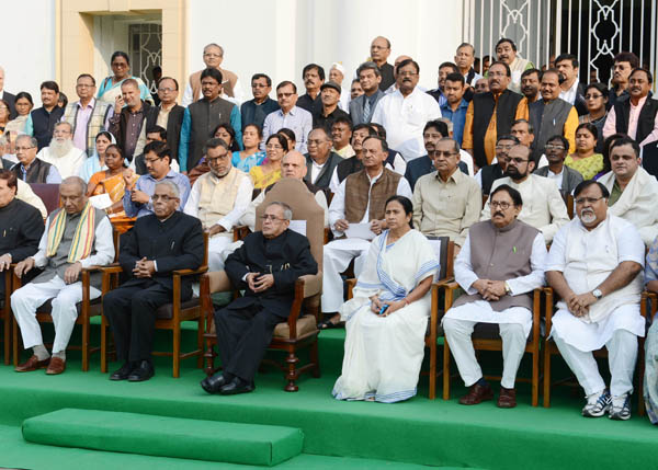 The President of India, Shri Pranab Mukherjee with members of West Bengal Legislative Assembly at Kolkata in West Bengal on December 6, 2013 on the occasion of Platinum Jubilee Celebrations (1937 TO 2012) of West Bengal Leg