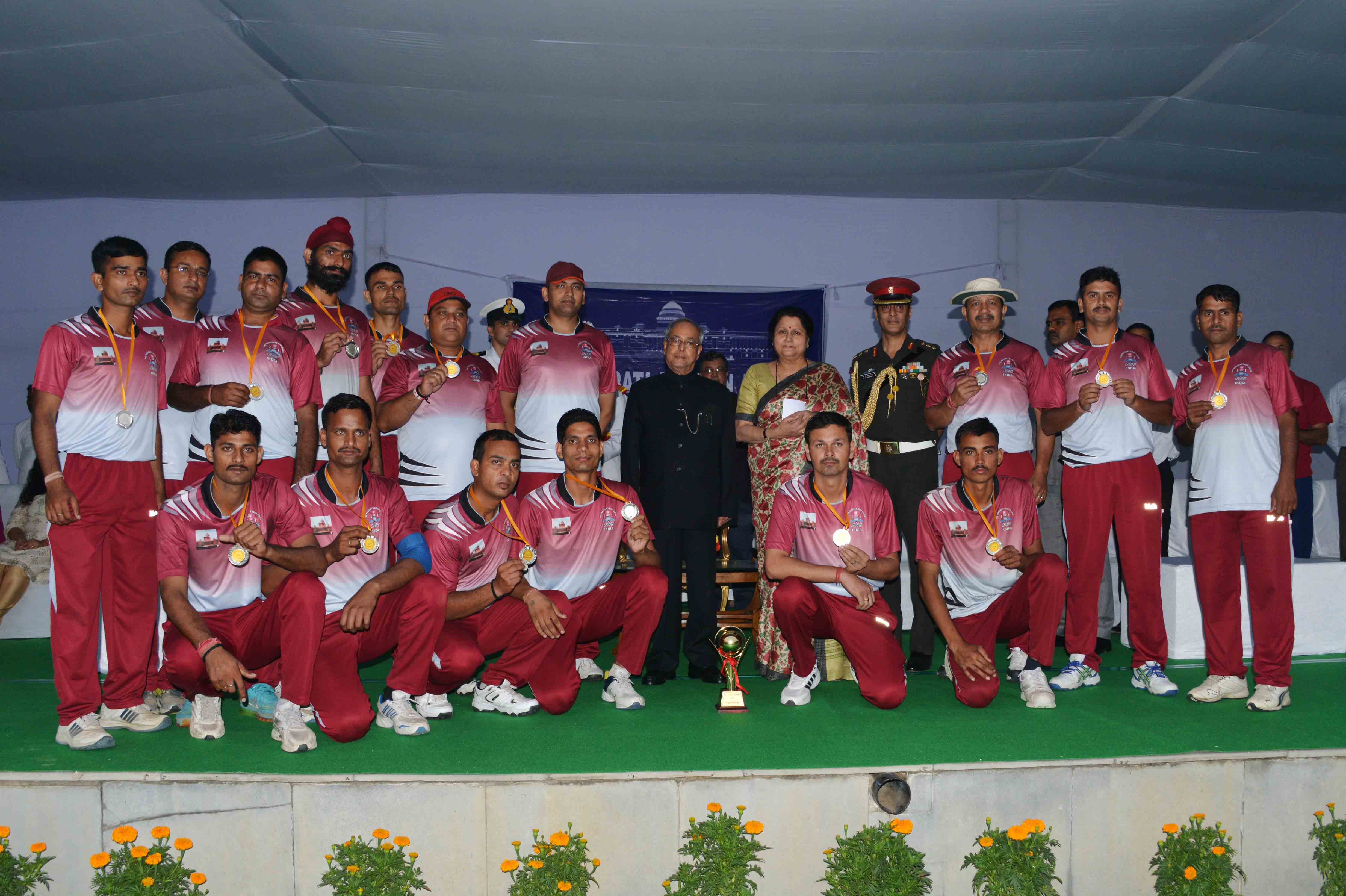 The President of India, Shri Pranab Mukherjee with Runners-up team - PBG Chargers of the Rashtrapati Bhavan League T-20 Cricket Tournament-2016 at President's Estate on November 13, 2016. 