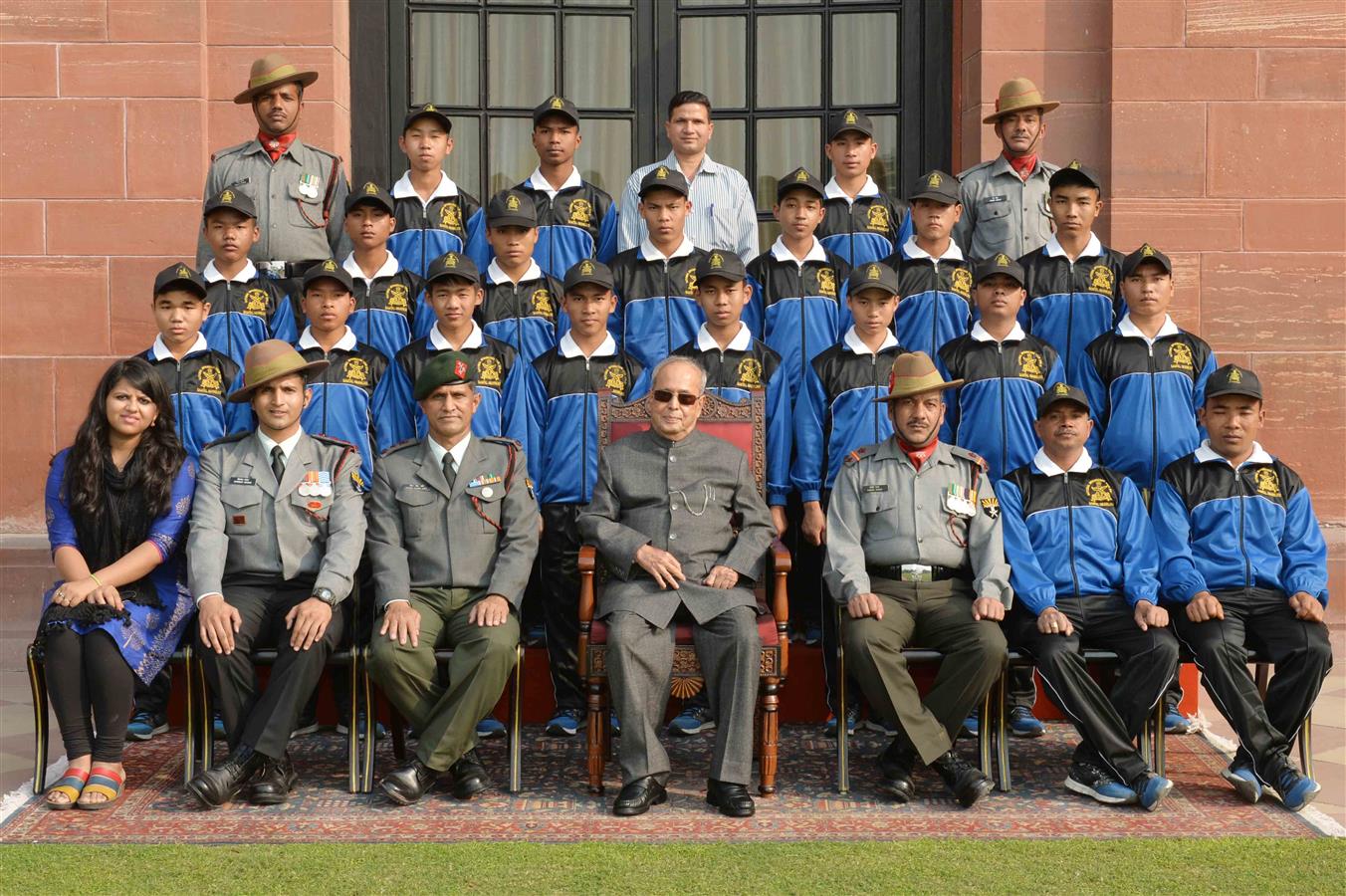 The President of India, Shri Pranab Mukherjee with the students from Halflong (Assam) attending National Integration organised by 43 Assam Rifles at Rashtrapati Bhavan on November 29, 2016. 