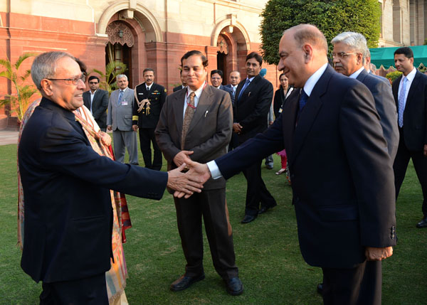 The President of India, Shri Pranab Mukherjee meeting the officers of Police and Para Military Services on the lawns of the Mughal Gardensat Rashtrapati Bhavan in New Delhi on February 3, 2014. 