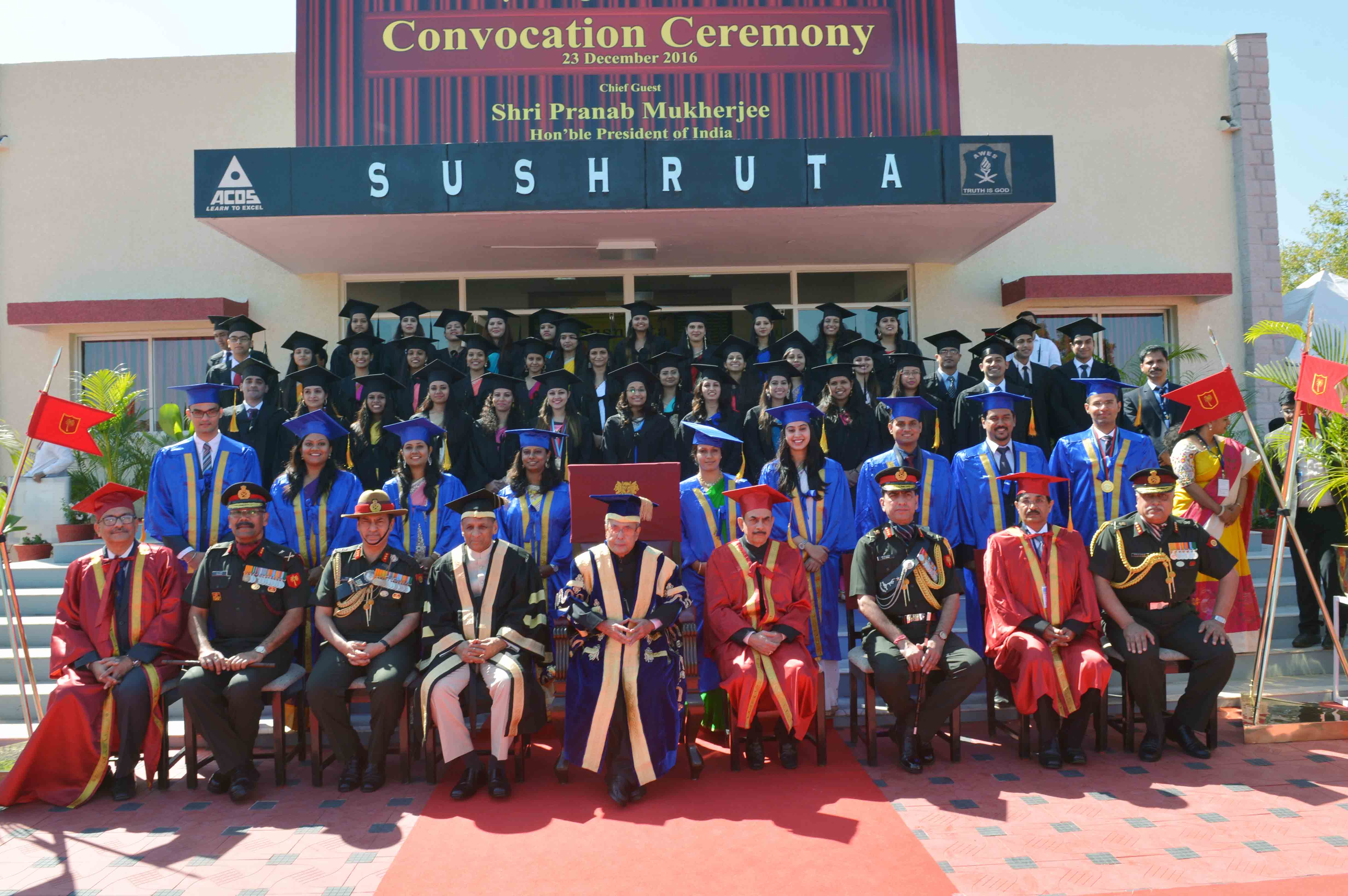 The President, Shri Pranab Mukherjee in a group photograph at the 6th Convocation of MDS and 11th Convocation of BDS Courses at the Army College of Dental Sciences at Secunderabad on December 23, 2016. 