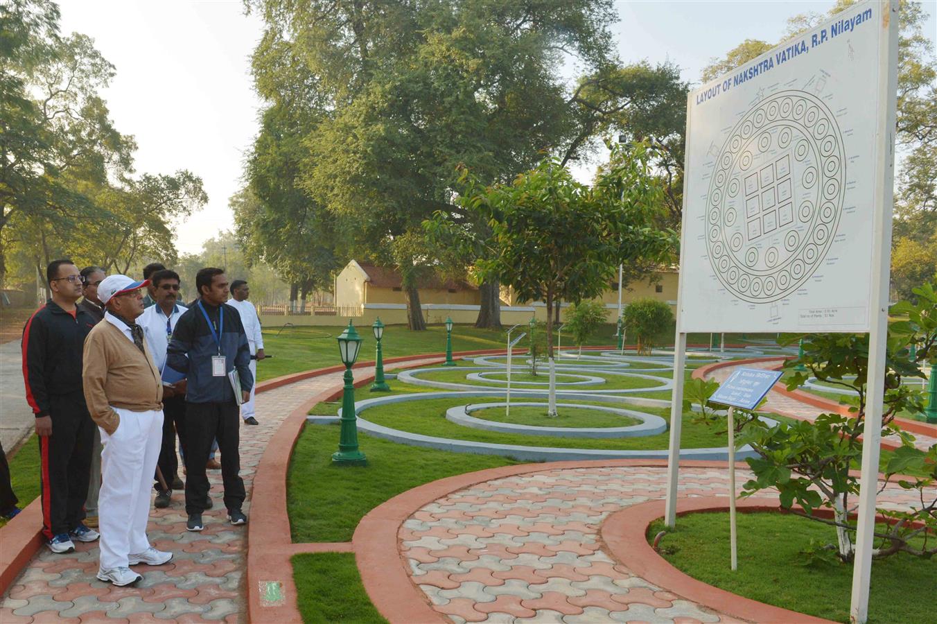 The President of India, Shri Pranab Mukherjee visiting the Nakshtra Vatika at Rashtrapati Nilayam in Secunderabad on December 26, 2016. 