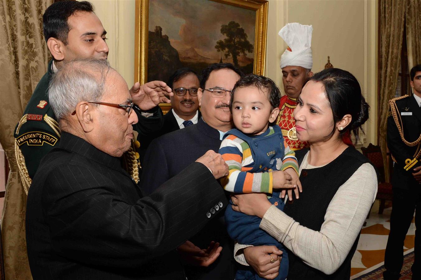 The President of India, Shri Pranab Mukherjee launching the Nationwide Polio Programme by administering Polio Drops to the Children at Rashtrapati Bhavan on January 28, 2017.