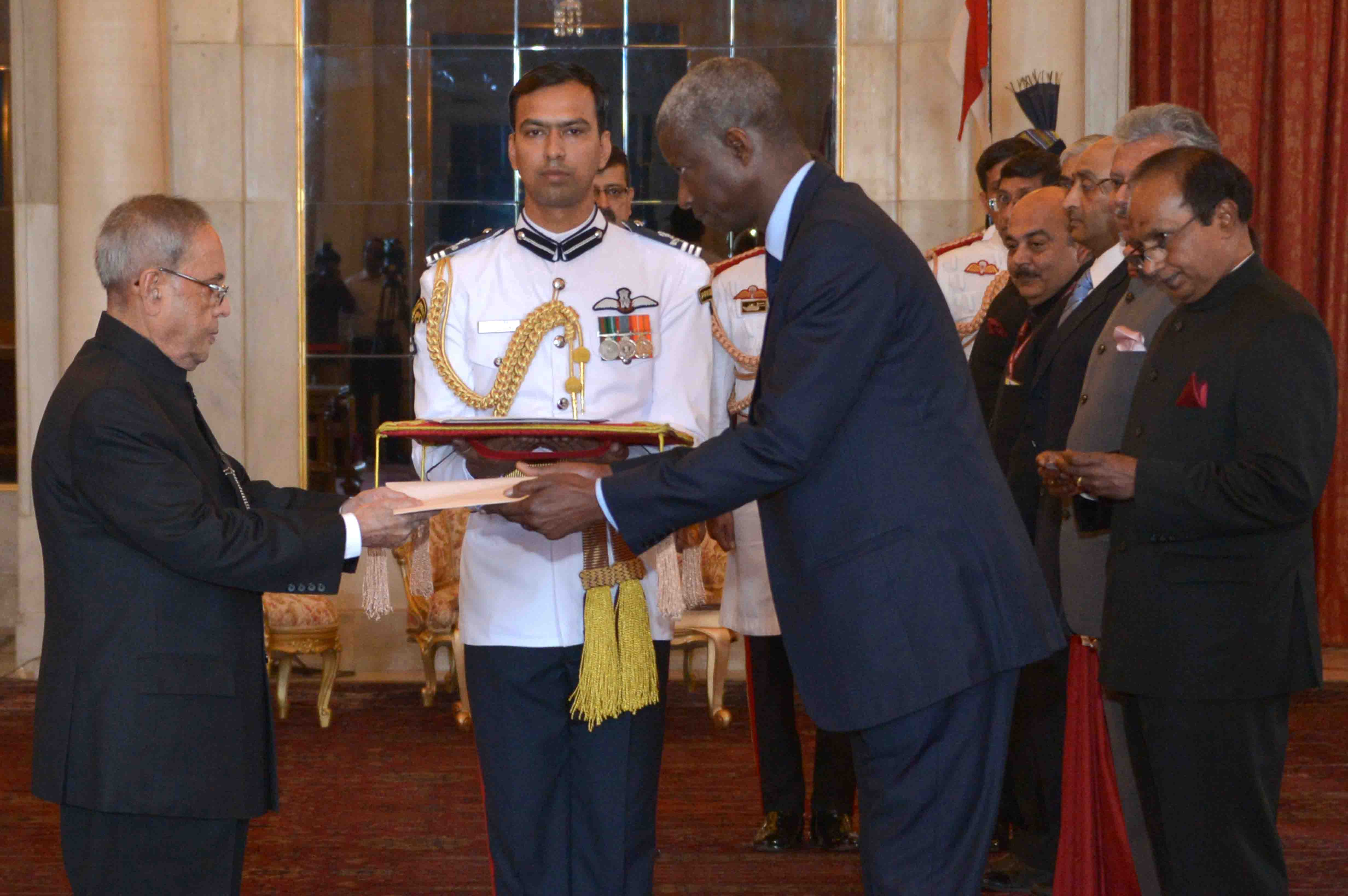 The Ambassador of the Republic of Senegal, H.E. Mr. El Hadji lbou Boye presenting his credentials to the President of India, Shri Pranab Mukherjee at Rashtrapati Bhavan on March 18, 2015.