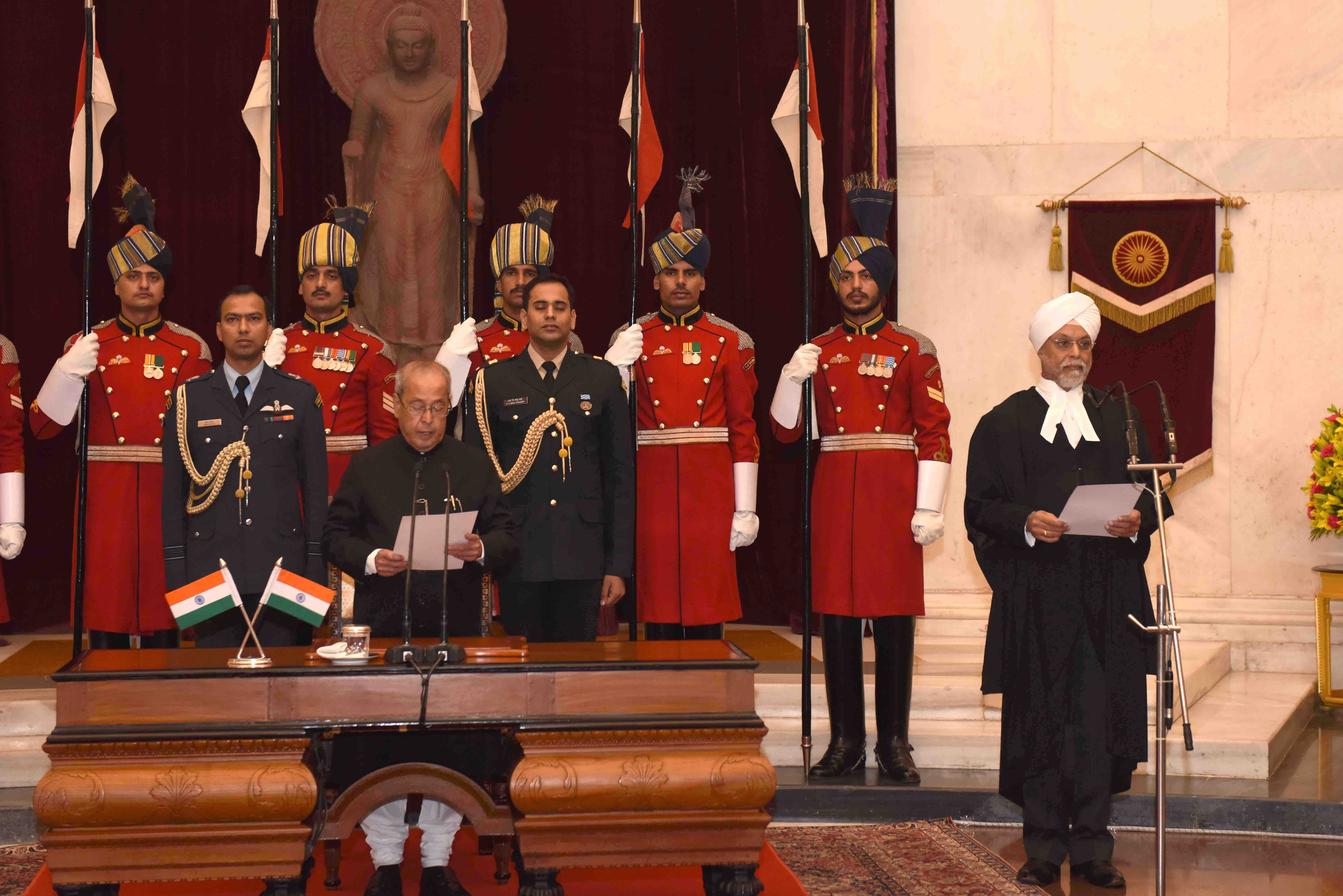 The President of India, Shri Pranab Mukherjee administering the oath of office to Shri Justice Jagdish Singh Khehar as the Chief Justice of the Supreme Court of India at the swearing in ceremony in Rashtrapati Bhavan on January 4, 2017.