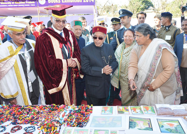 The President of India, Shri Pranab Mukherjee visiting Exhibition of Innovators and Entrepreneurs of Himachal Pradesh at the 2nd Annual Convocation of the Central University of Himachal Pradesh at at Shahpur, District Kangra, Himachal Pradesh on February 