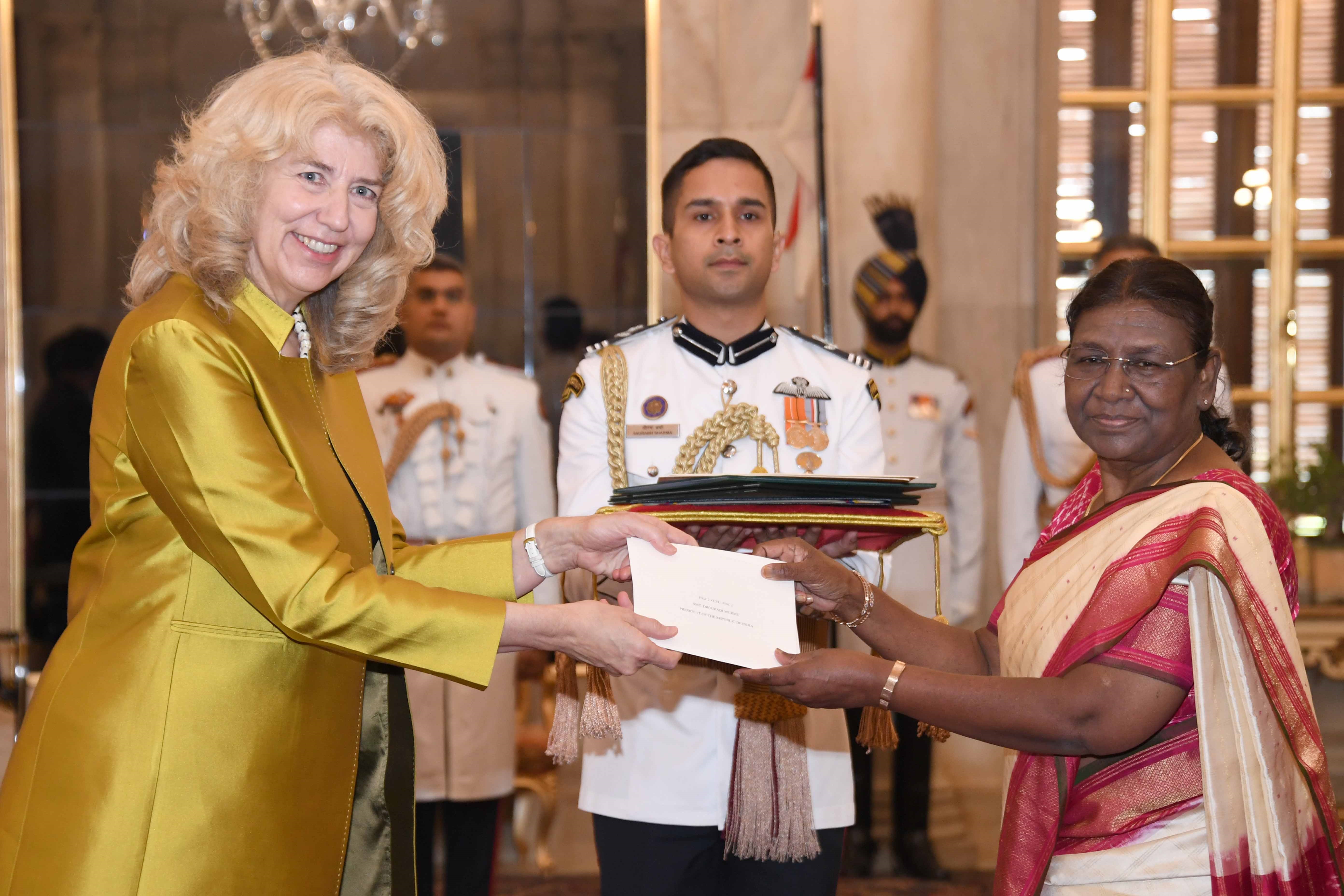 H.E. Mrs Marie Louisa Gerards, Ambassador of the Kingdom of Netherlands presenting credentials to the President of India, Smt Droupadi Murmu at Rashtrapati Bhavan on August 21, 2023.