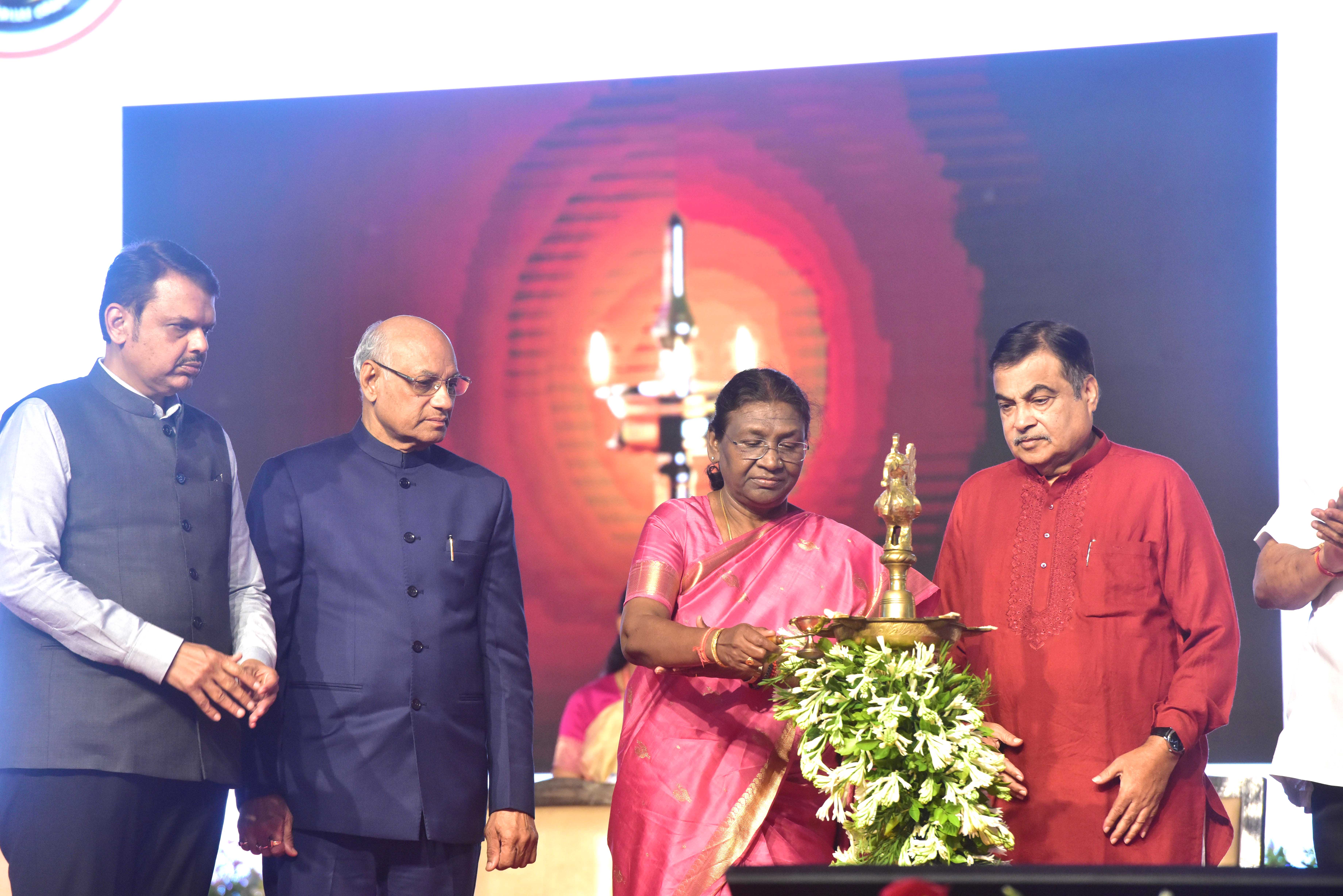 The President of India, Smt Droupadi Murmu inaugurated the Platinum Jubilee Celebrations of Government Medical College, Nagpur at Nagpur, Maharashtra on December 1, 2023. 