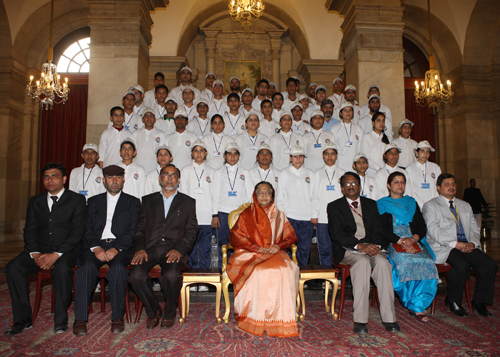 Militancy Affected Children from All Districts of Jammu and Kashmir Meet The President