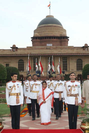 The President Hosts At Home at Mughal Gardens