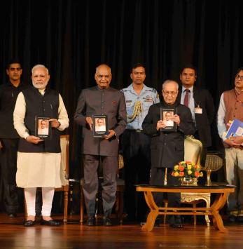 The President of India, Shri Pranab Mukherjee receiving the first copy of the book ‘Selected Speeches of the President (Volume-IV) from the Prime Minister of India, Shri Narendra Modi who formally released it at Rashtrapati Bhavan on the eve of demitting